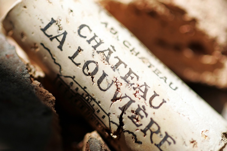 你知道吗？红酒酒瓶的木塞越长葡萄酒越好